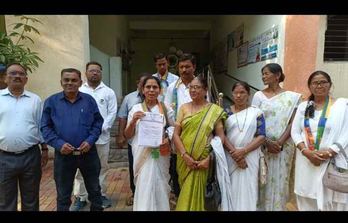 नगर परिषद बल्लारपूर ला निवेदन देऊन केली स्वच्छतागृहाची मागणी